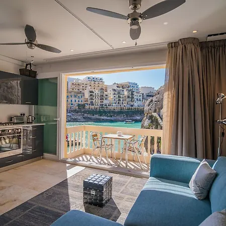 Luxury Seafront Quaint Seaside Village *